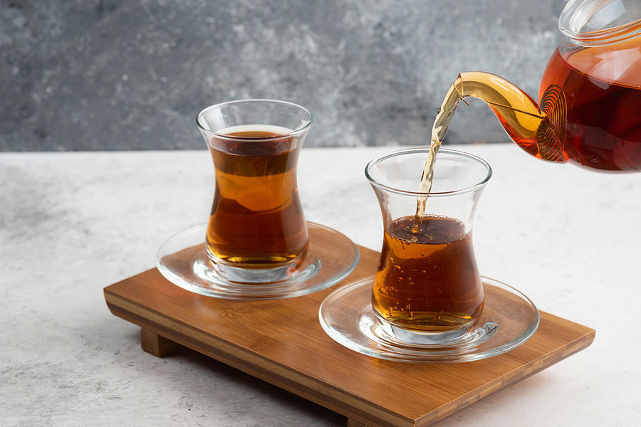 11 فائدة لتناول الشاي يومياً و5 آثار جانبية سلبية