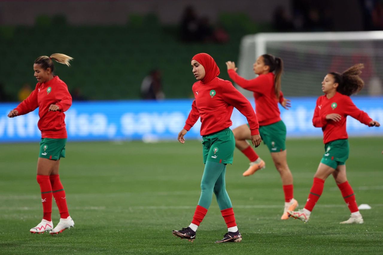 مغربية تصبح أول لاعبة ترتدي الحجاب في كأس العالم (...)