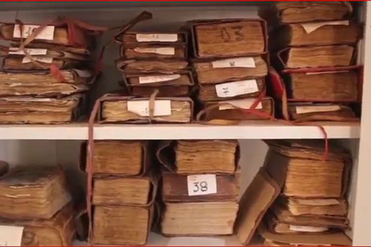 مكتبة موريتانية تضمّ مخطوطاً قديماً لتفسير القرآن