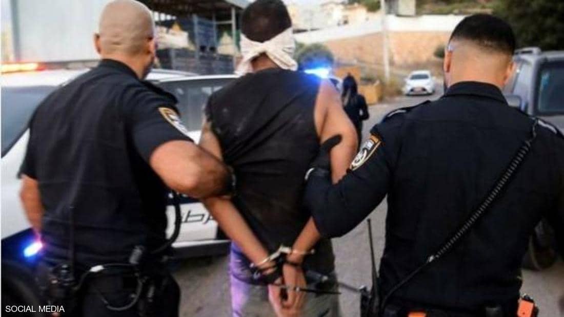 من علبة سجائر إلى لكمة.. تفاصيل مثيرة لاعتقال زكريا&nbsp;(…)