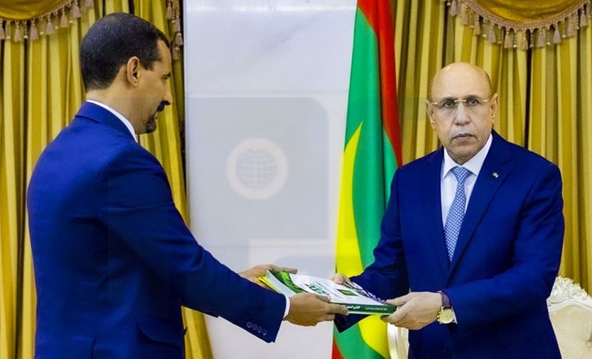 ولد مدو يسلم الرئيس ولد الغزواني  التقرير السنوي للسلطة&nbsp;(…)