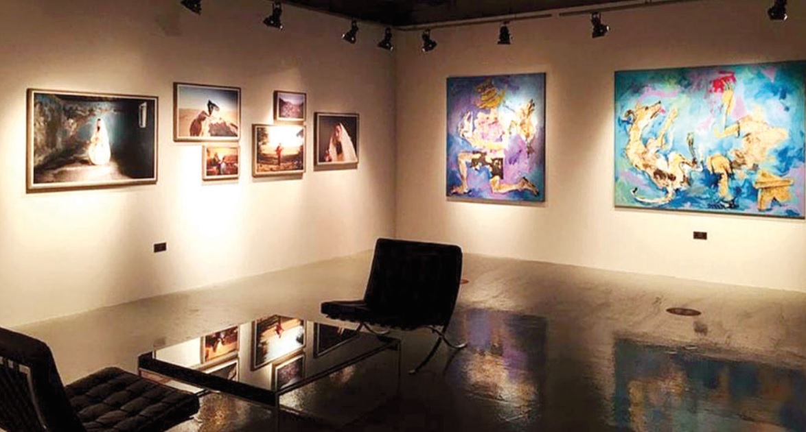 الفن المغاربي ينثر إبداعاته في «جاليري المرخية»(صورة)