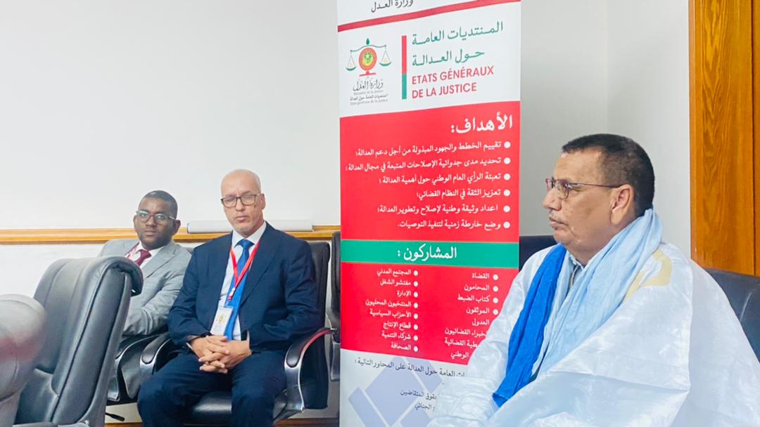 المدعي العام يزور الورشات الفنية للمنتديات العامة