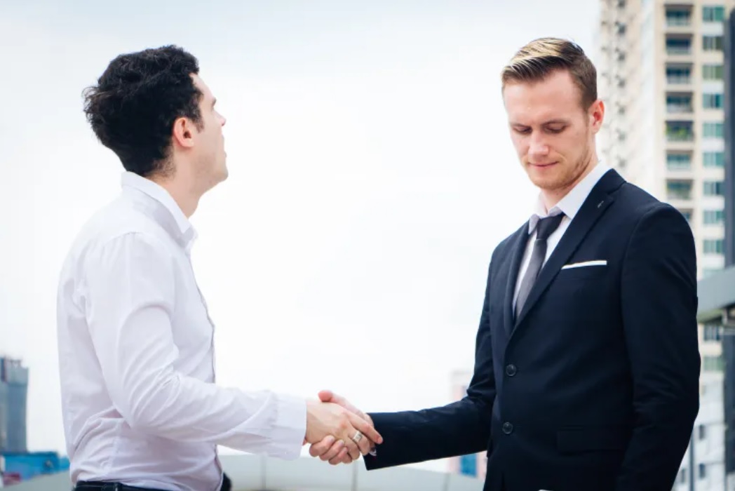 10 صفات تجعلك مكروها من المحيطين