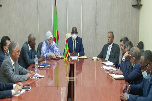 وزير الداخلية للولاة: يجب تسهيل الحصول على الوثائق المدنية