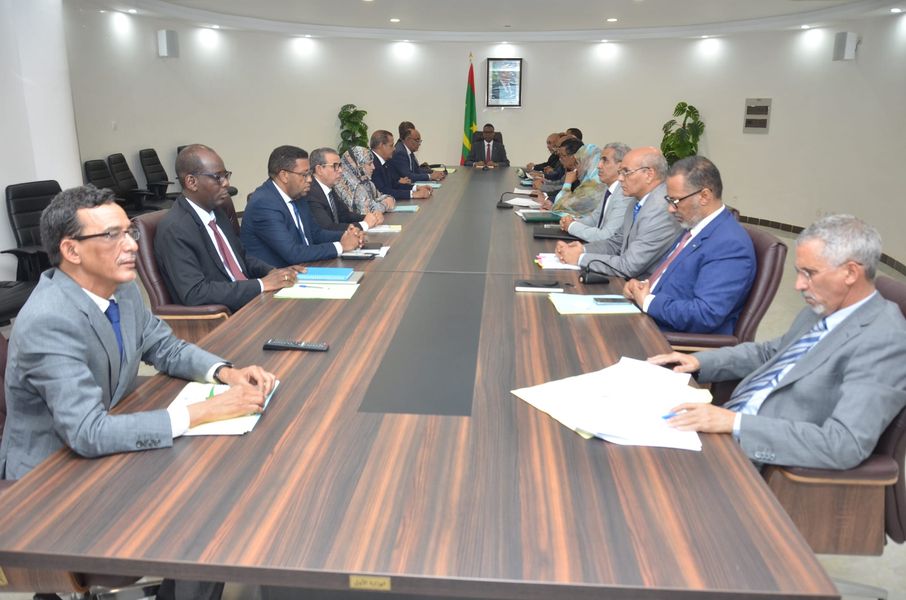 اللجنة الوزارية المكلفة بتحسين مناخ الأعمال وتشجيع&nbsp;(…)