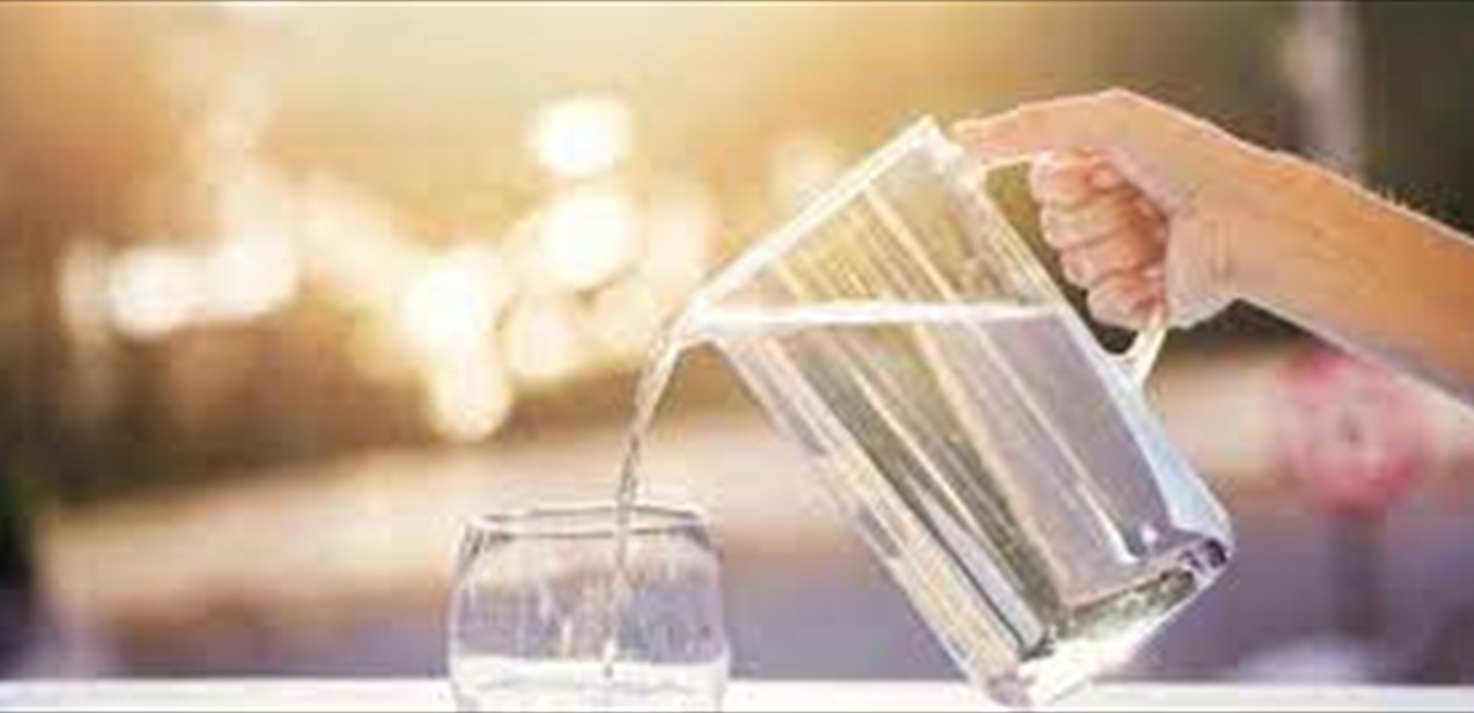 هذا ما يحدث للصائم إذا شرب كمية كبيرة من الماء على&nbsp;(…)