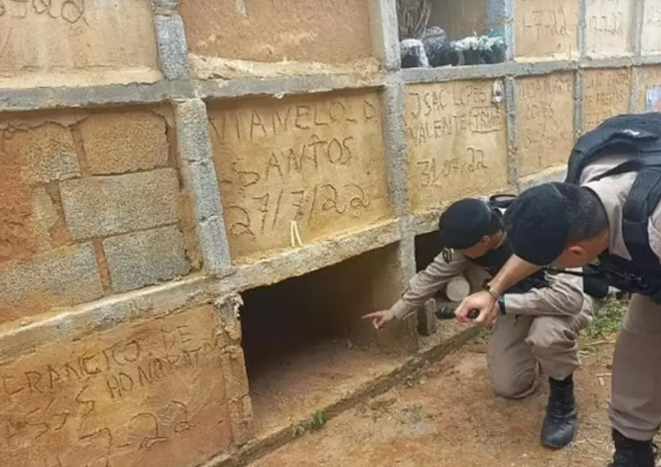 قصة امرأة دفنت 10 ساعات ونجت بعد سحبها حية من القبر