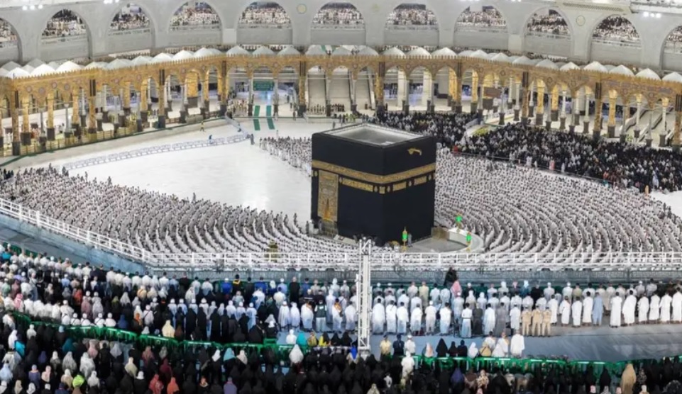 هكذا تأهب المسجد الحرام للعشر الأواخر من رمضان