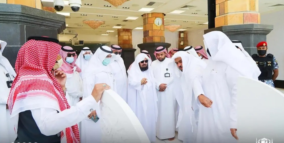 هذه مواصفات منبر الحرم المكي في حلته الجديدة(صورة)