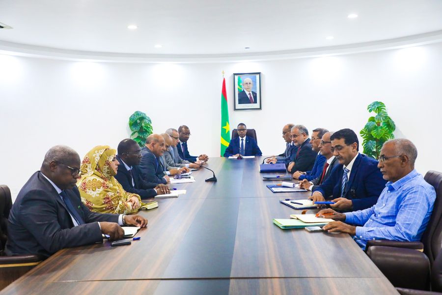 اللجنة الوزارية المكلفة بمتابعة تأهيل الاحياء العشوائية&nbsp;(…)