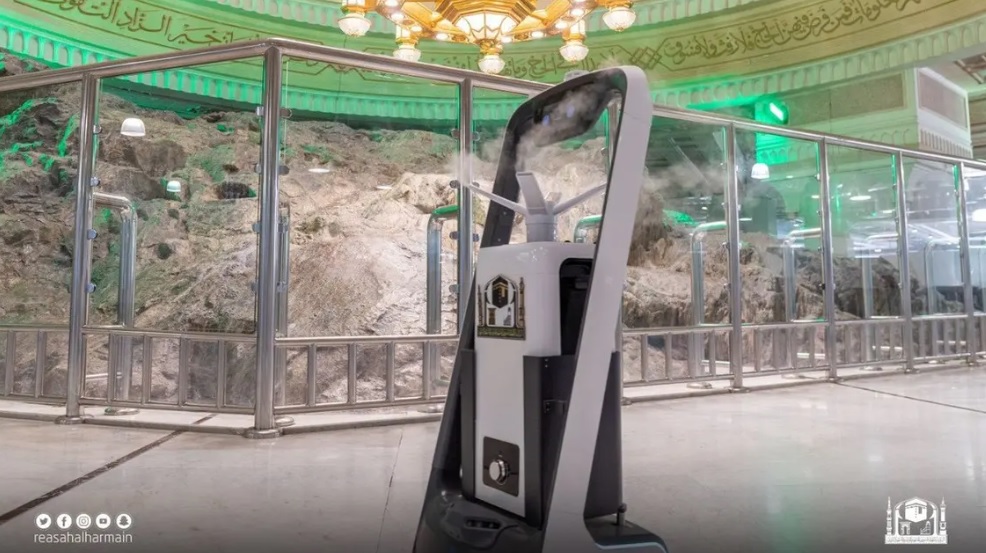 المسجد الحرام الأكثر تعقيماً على مستوى العالم(صور)