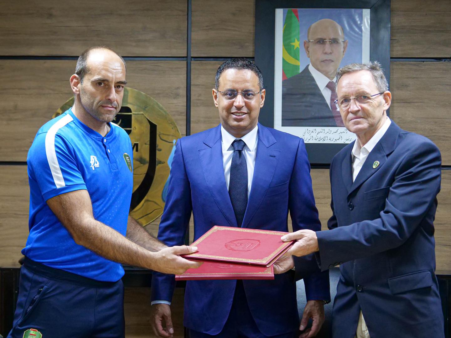 الاتحادية الموريتانية لكرة القدم تتعاقد مع مدرب جديد (...)