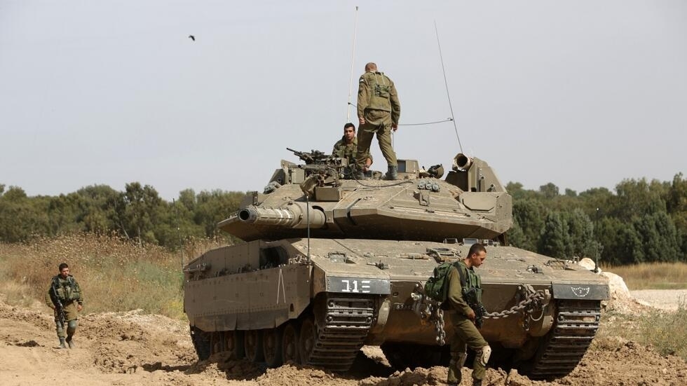 خبير عسكري: إسرائيل تخسر آلية و6 جنود كل 80 دقيقة