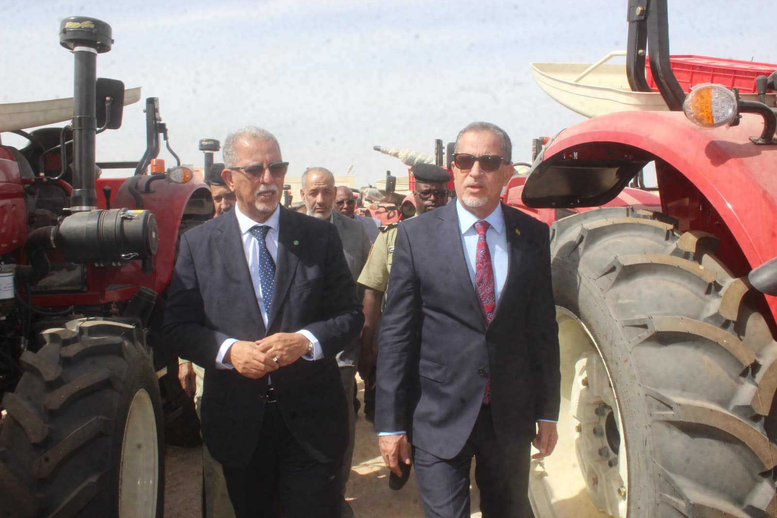 التآزر تسلم لوزارة الزراعة 44 جرارا مع كافة ملحقاتها&nbsp;(…)