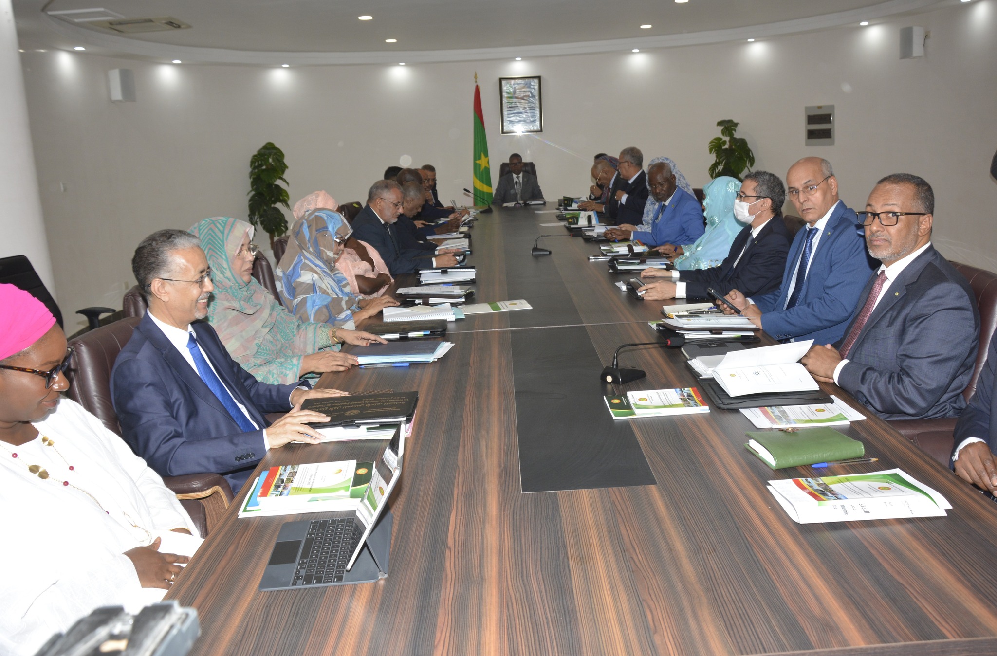 المجلس الأعلى للصناعة يجيز الوثائق المقدمة له في أول&nbsp;(…)