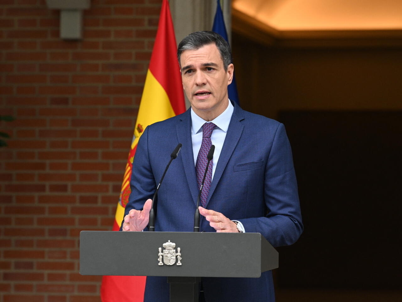 مصادر إسبانية: رئيس الوزراء الإسباني ورئيسة المفوضية (...)