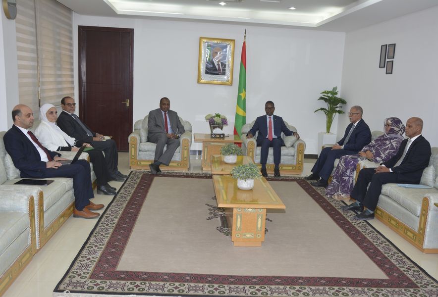 الوزير الاول يلتقي المدير العام للمنظمة العربية للتنمية&nbsp;(…)