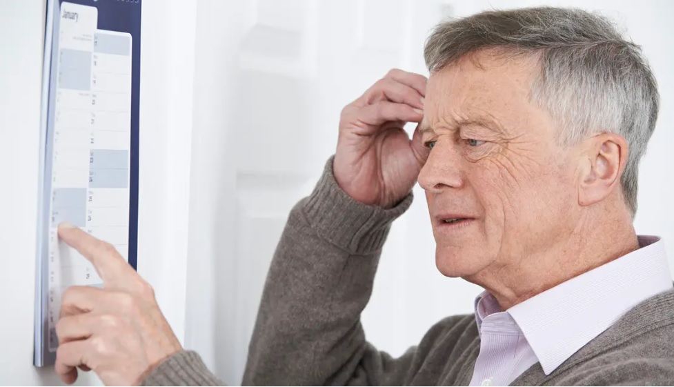 انتبه لها: 5 أعراض تحذيرية للإصابة بالخرف