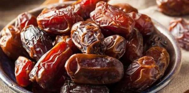 هذا ما يحدث لجسم الصائم عند الإفطار على التمر