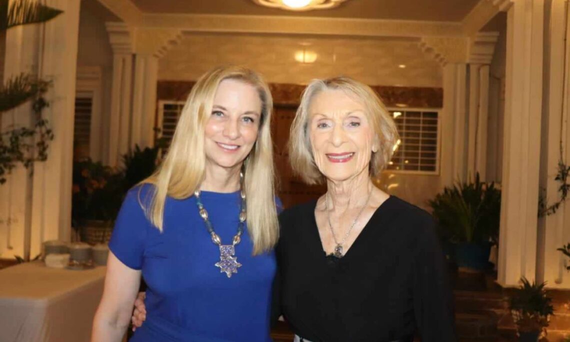 السفيرة الأمريكة بموريتانيا كيرشت تكتب: السعي لتمكين&nbsp;(…)