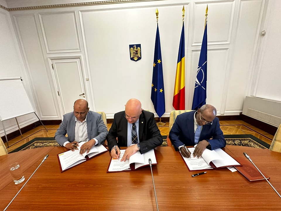 توقيع مذكرة في مجالات الانقاذ والإسعاف والعون الطبي بين (…)