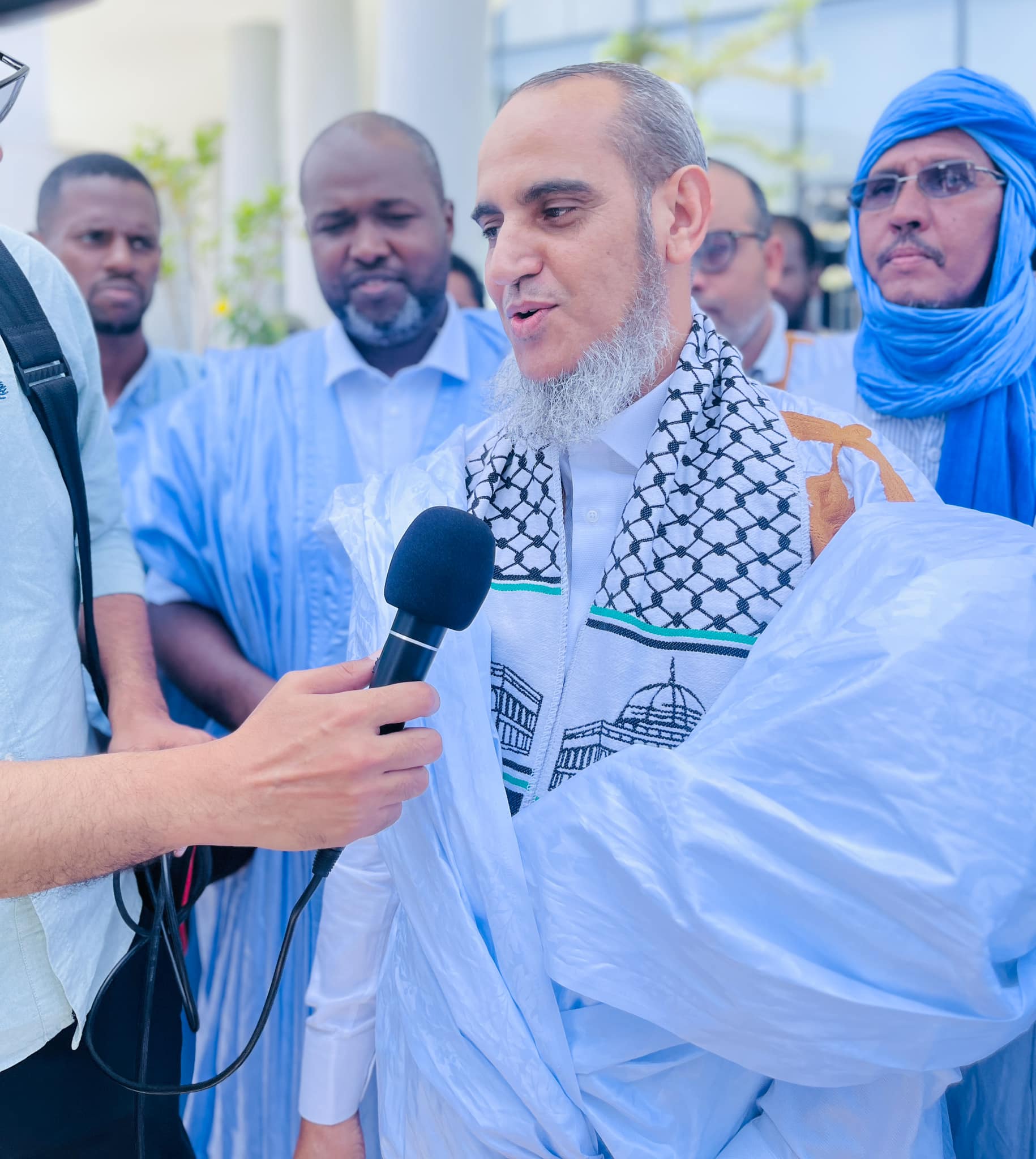 رئيس حزب تواصل يودع ملف ترشحه لدى المجلس الدستوري كثالث (…)