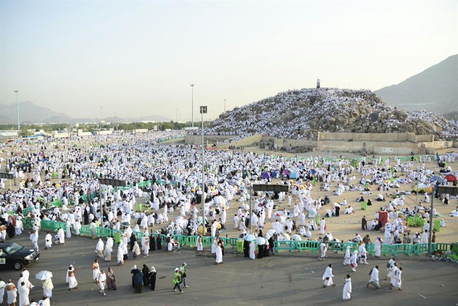 فضائل يوم عرفة ومآثره وخير الدعاء