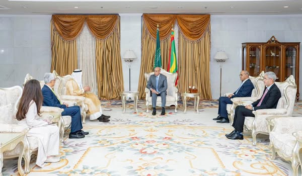 الرئيس ولد الغزواني يلتقي بوفد من الصندوق العربي للانماء&nbsp;(…)