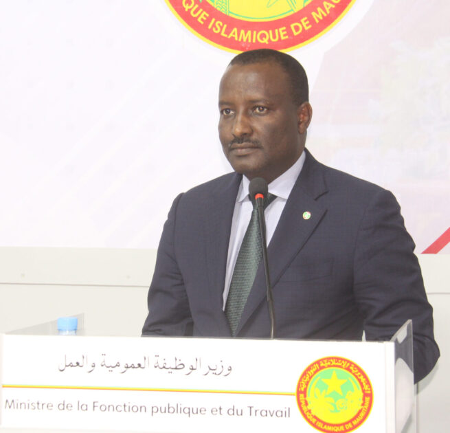 وزير الوظيفة العمومية والعمل: الموظف إذا واصل التغيب (…)