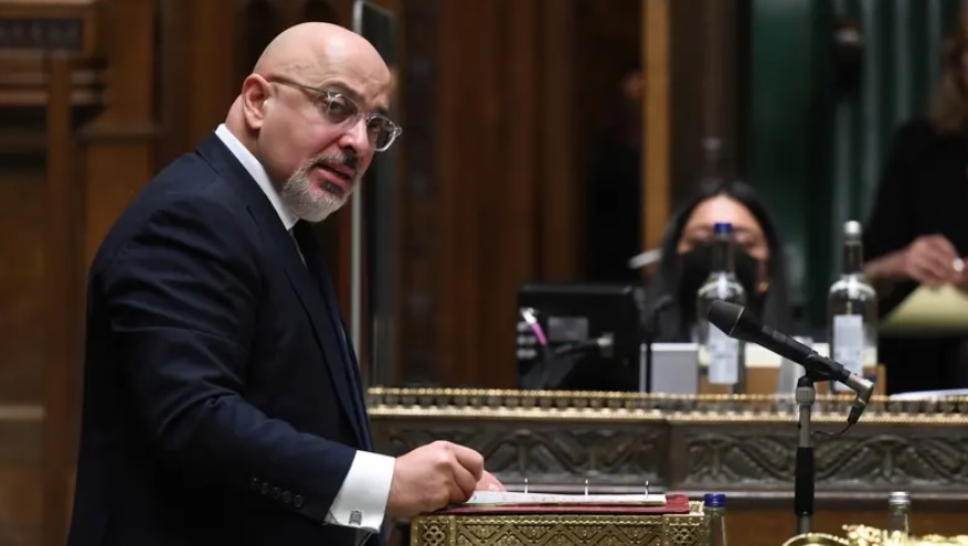 ناظم الزهاوي من فتى مهاجر لوزير مالية بريطانيا(قصة)