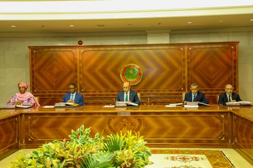 مجلس الوزراء يجري تعيينات ويصادق على عدة مشاريع(الأسماء)