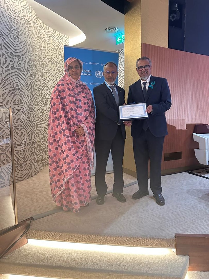 منظمة الصحة العالمية تسلم موريتانيا شهادة القضاء على (…)