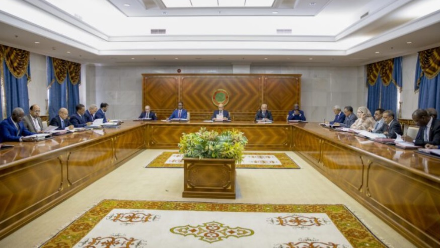 مجلس الوزراء يصادق على تقسيم شركة صوملك إلى شركتين ويجري&nbsp;(…)