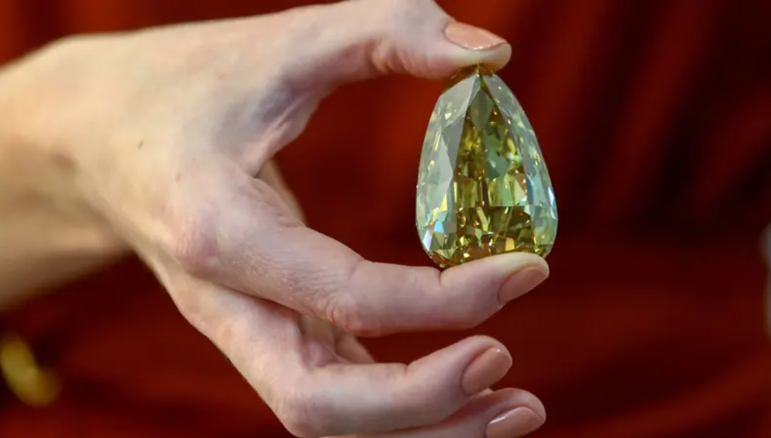 قصة اكتشاف أكبر ماسة نقية في العالم من مقلب قمامة.. هذه&nbsp;(…)