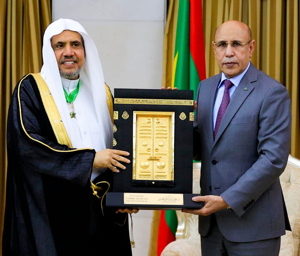 بوسام كوماندور في نظام الاستحقاق الوطني الرئيس ولد&nbsp;(…)