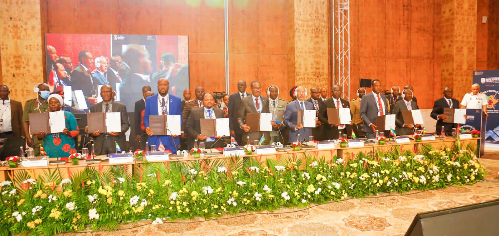 وزير الدفاع حننا يشارك في الدورة الثانية من المعرض&nbsp;(…)