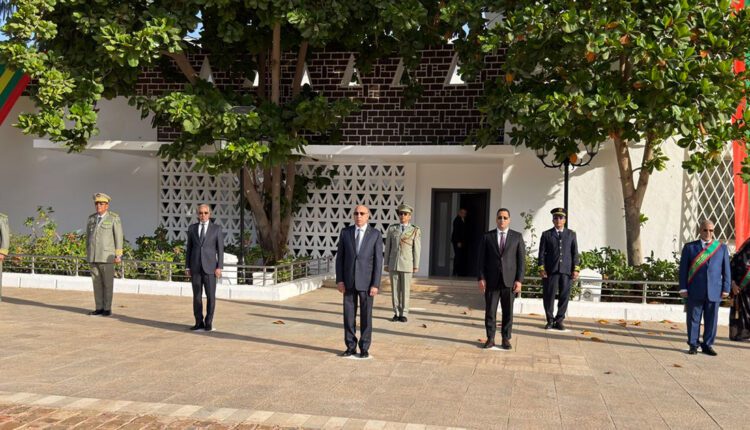 الرئيس غزواني يترأس حفل رفع العلم تخليدا للذكرى الخامسة (…)