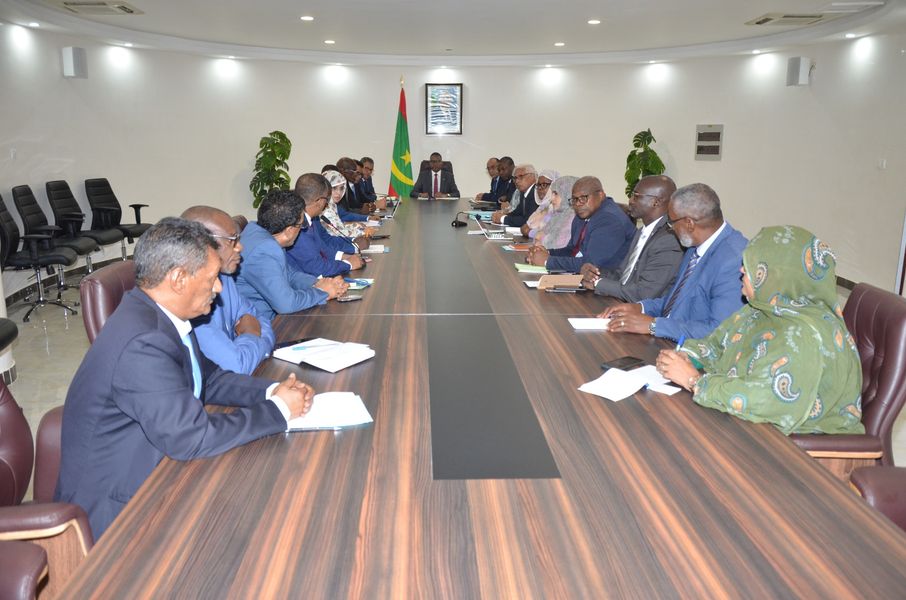 الوزير الأول: يجب استمرار العمل من أجل إنجاح المدرسة&nbsp;(…)