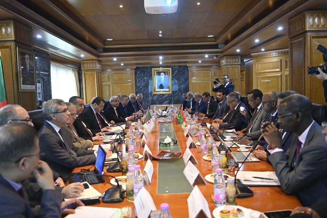 وزير الطاقة والنفط الموريتاني يبحث مع مسؤولي مجمعي&nbsp;(…)