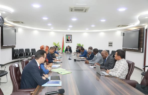 الوزير الأول يطالب بضرورة تسريع استكمال المراحل المتبقية&nbsp;(…)