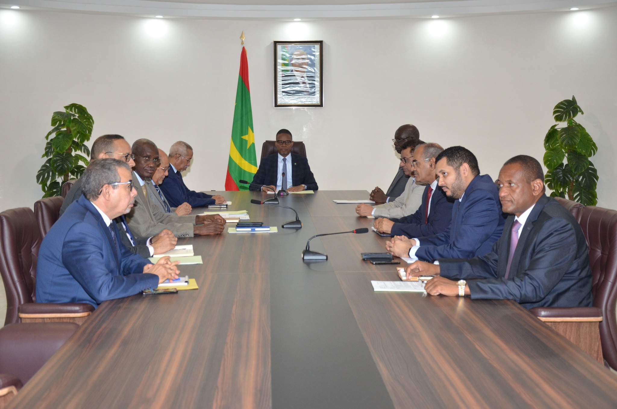 ولد بلال يجتمع باللجنة الوزارية المكلفة بتدارس وضعية&nbsp;(…)