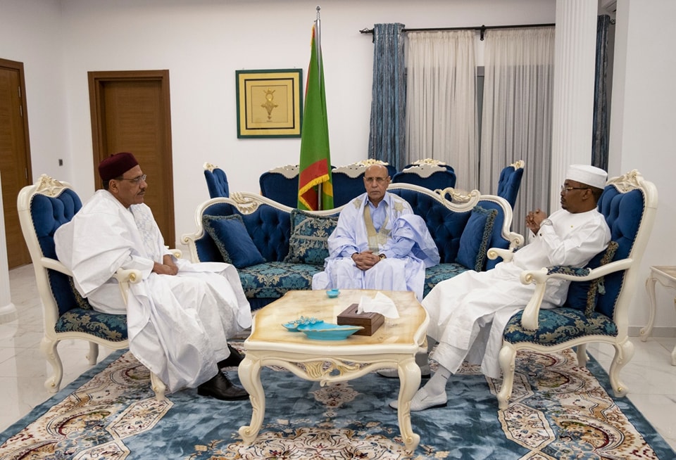 ولد الغزواني يبحث قضايا مشتركة مع محمد بازوم ومحمد إدريس&nbsp;(…)