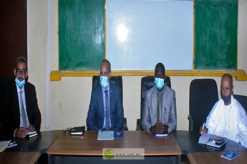 المشرفون على المنتديات العامة للتعليم يجتمعون مع وزير&nbsp;(…)