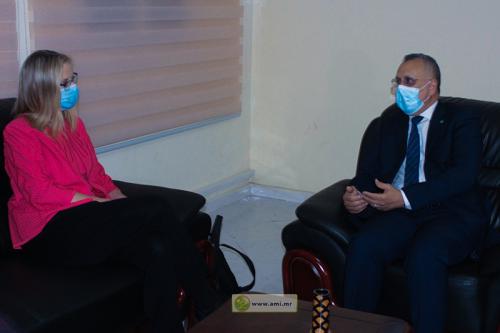 سفير أمريكا بنواكشوط تعد رئيس لجنة حقوق الإنسان ولد&nbsp;(…)