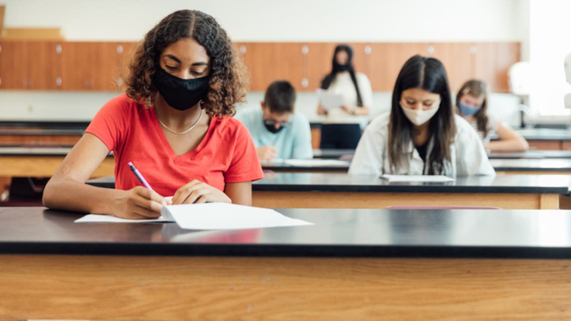 ببساطة.. هذا هو السلاح الأقوى ضد كورونا في المدارس