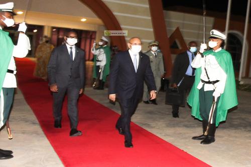 ولد الغزواني يسافر للامارات(اسماء المرافقين له)