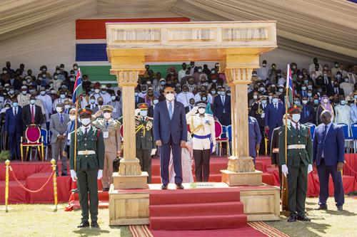 ولد الغزواني يشارك في حفل تنصيب الرئيس الغامبي