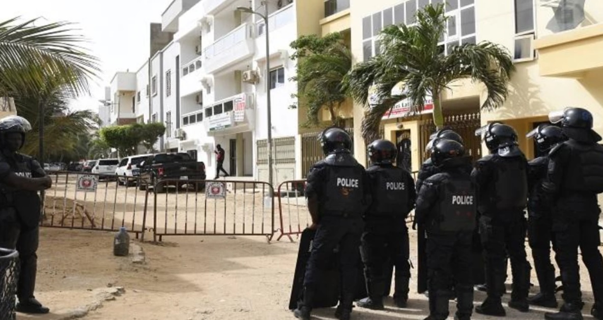 قصة لاجئ سوري حصل على الجنسية السنغالية فاعتقلته&nbsp;(…)