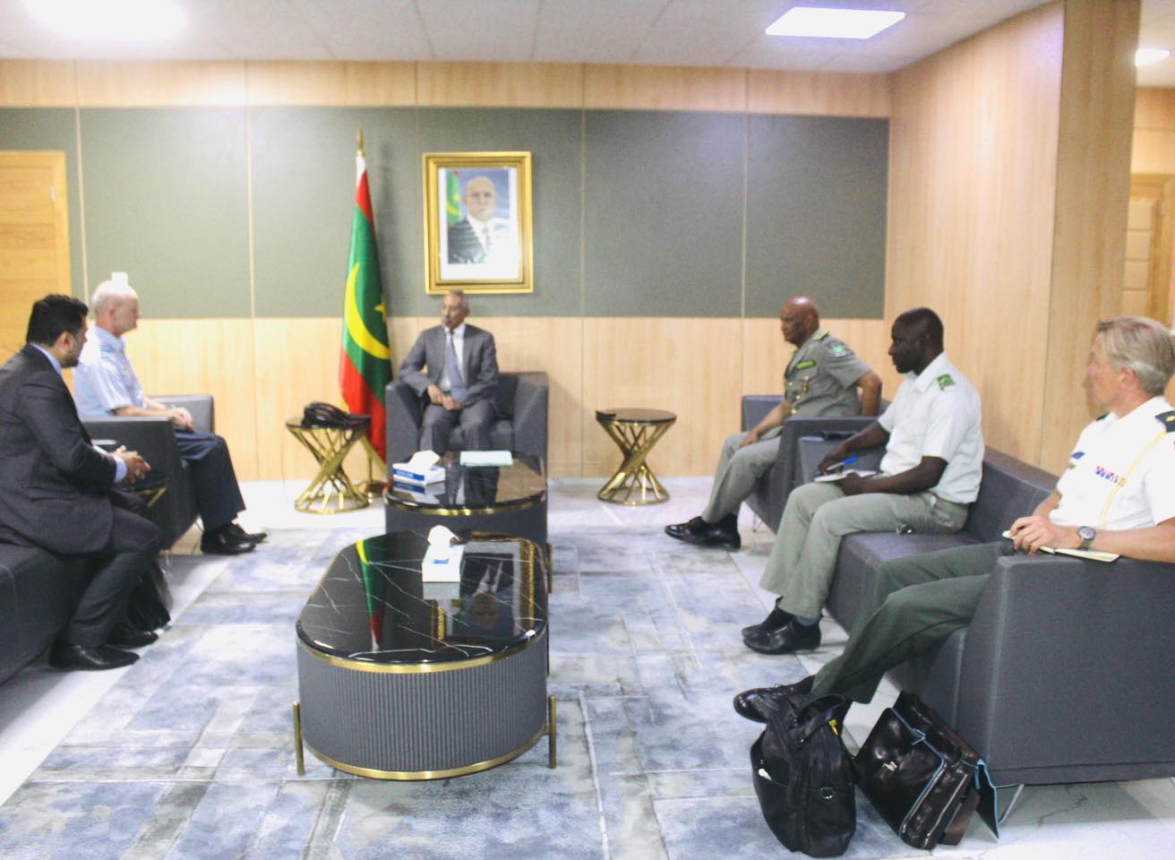 موريتانيا تبحث مجال التكوين الأكاديمي مع كلية الدفاع&nbsp;(…)